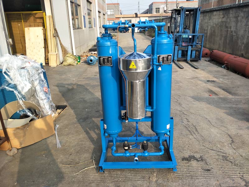 微热再生吸附式干燥机应归哪一类干燥机？