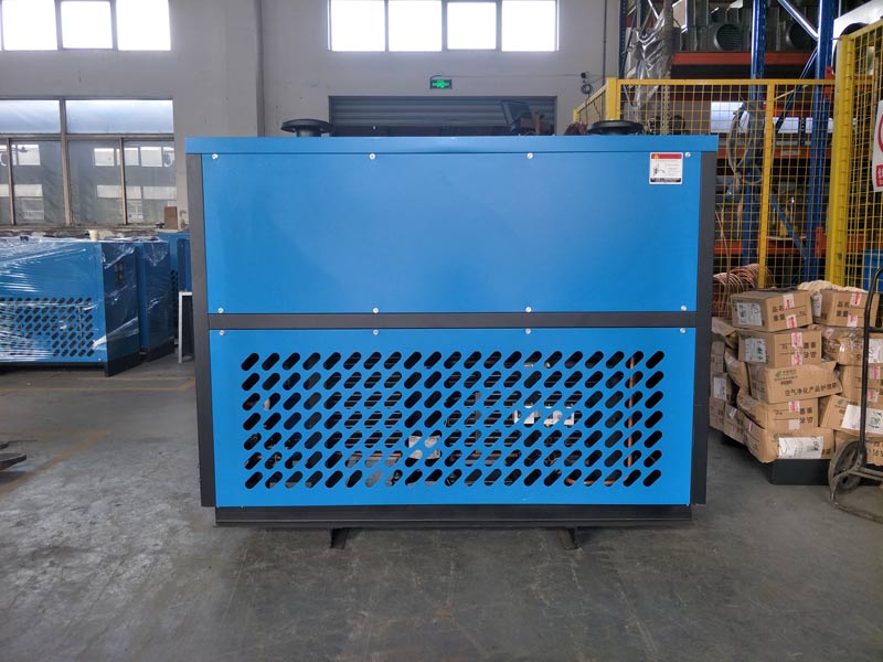 蒸发温度是随蒸发压力增高而升高的，引起蒸发压力增高的原因有以下几种