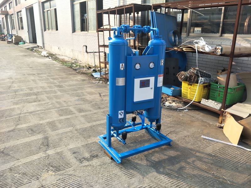 吸附式干燥机